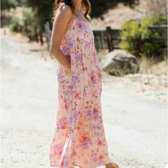 Carly Jean Los Angeles Kacey Floral Dress NWOT - Picture 1 of 6